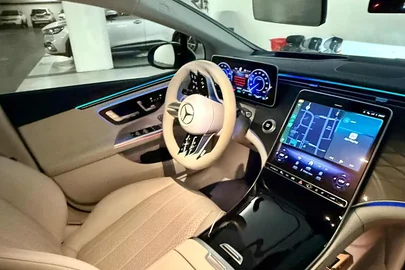 2024' Mercedes-Benz EQE מרצדס-בנץ