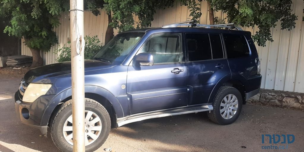 2008' Mitsubishi Pajero מיצובישי פג'רו photo #1