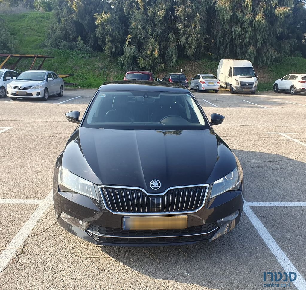 2017' Skoda Superb סקודה סופרב photo #3