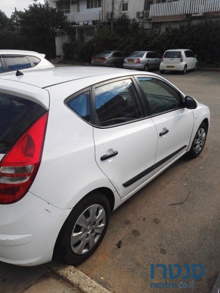 2009' Hyundai i30 photo #1