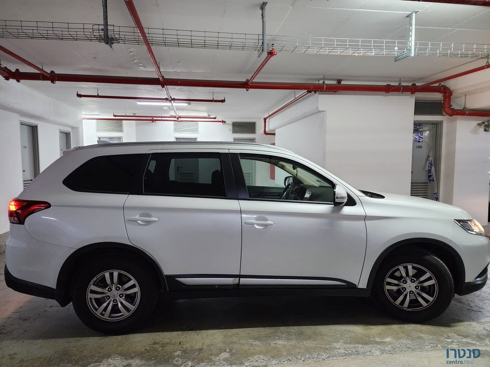 2020' Mitsubishi Outlander מיצובישי אאוטלנדר photo #2