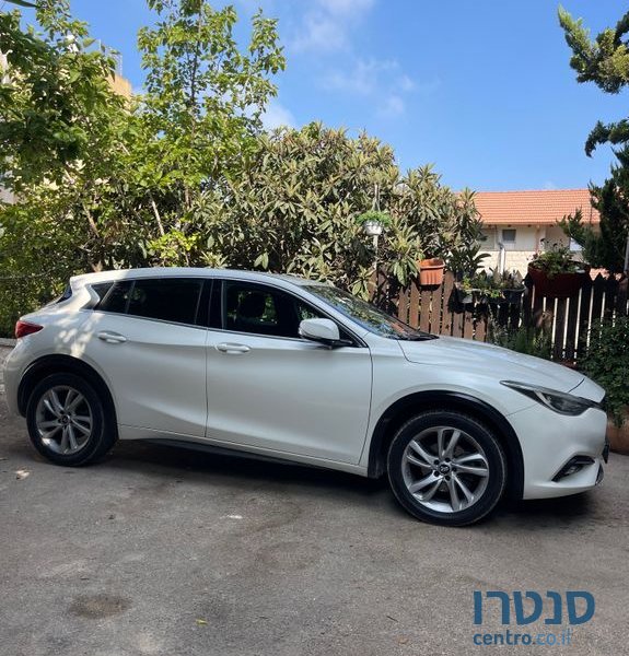 2017' Infiniti Q30 אינפיניטי photo #2