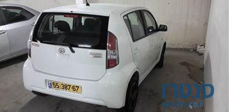 2009' Daihatsu Sirion photo #2