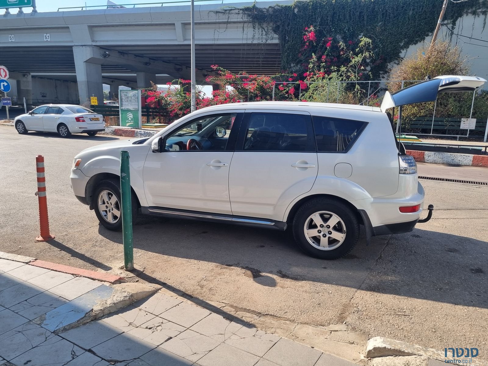 2011' Mitsubishi Outlander מיצובישי אאוטלנדר photo #2