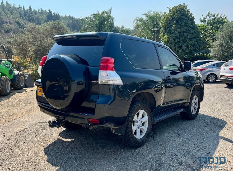 2011' Toyota Land Cruiser טויוטה לנד קרוזר photo #3