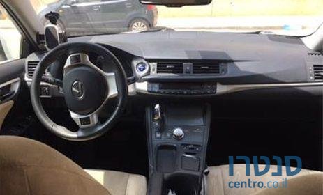 2013' Lexus Ct200 photo #2