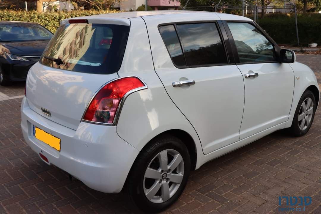 2010' Suzuki Swift סוזוקי סוויפט photo #6