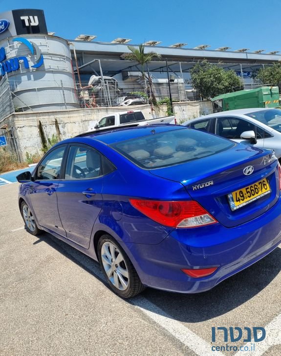 2011' Hyundai i25 יונדאי photo #2