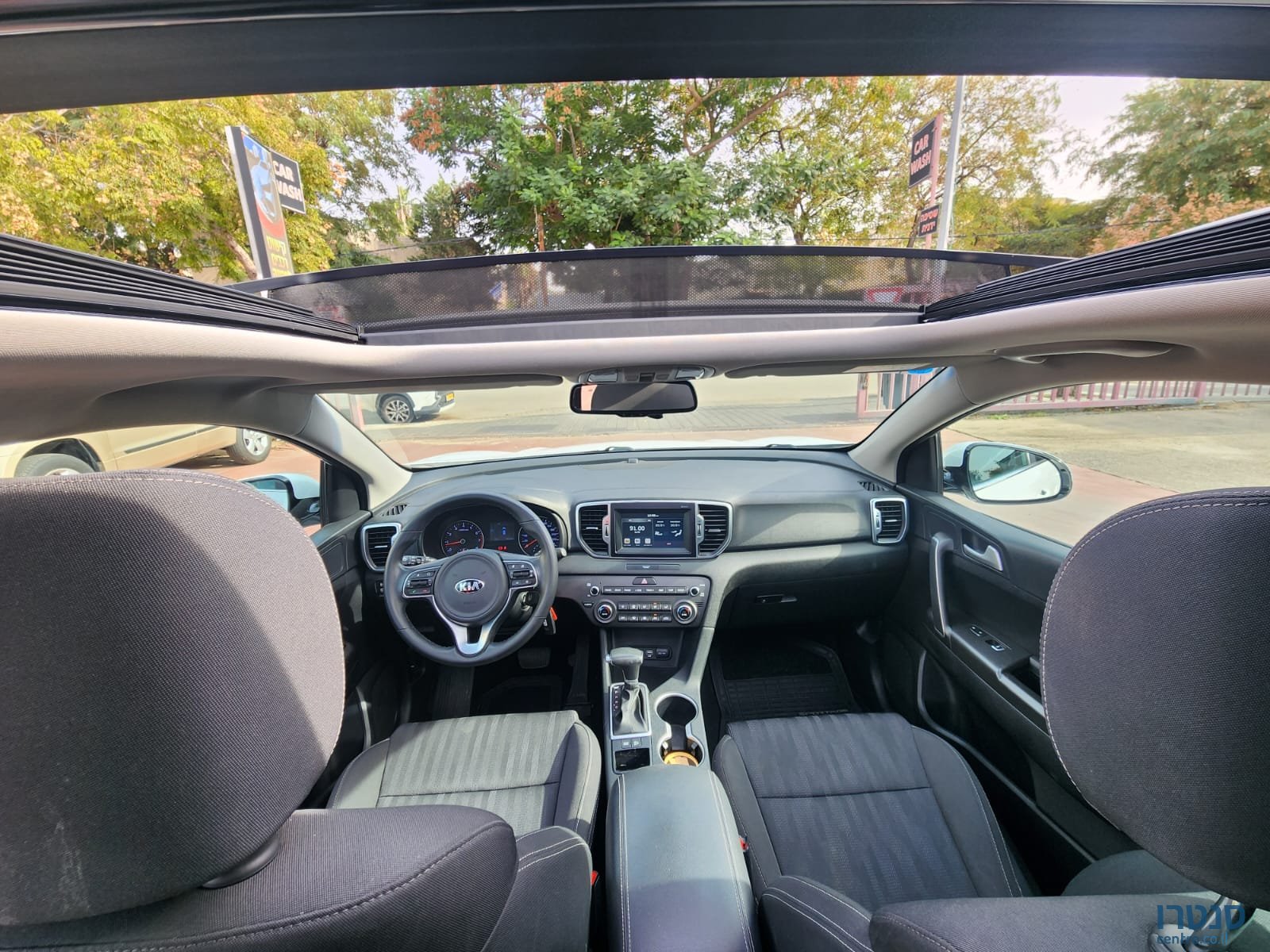 2019' Kia Sportage photo #2