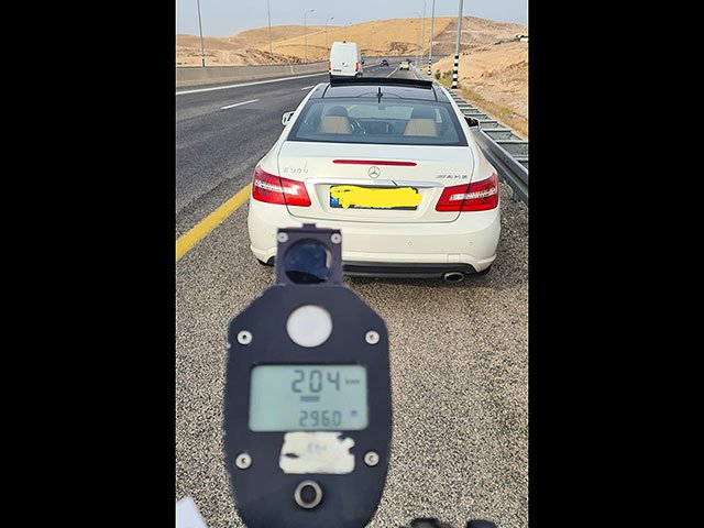 На 1-й трассе около Маале-Адумим задержан водитель, ехавший на "Мерседесе" со скоростью более 200 км/ч