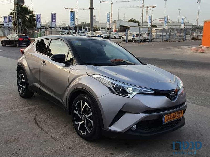 2018' Toyota C-Hr טויוטה photo #2