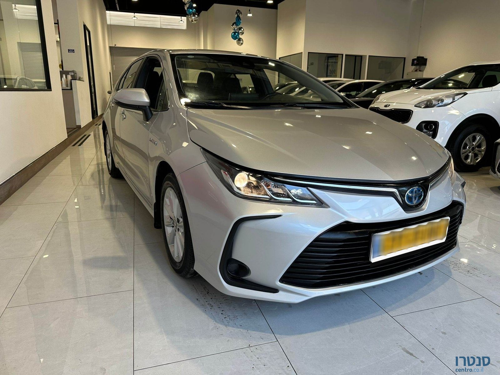 2020' Toyota Corolla photo #2