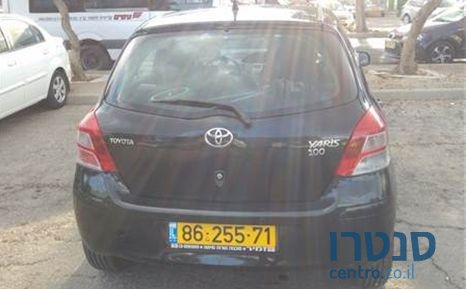 2010' Toyota Yaris טויוטה יאריס photo #3