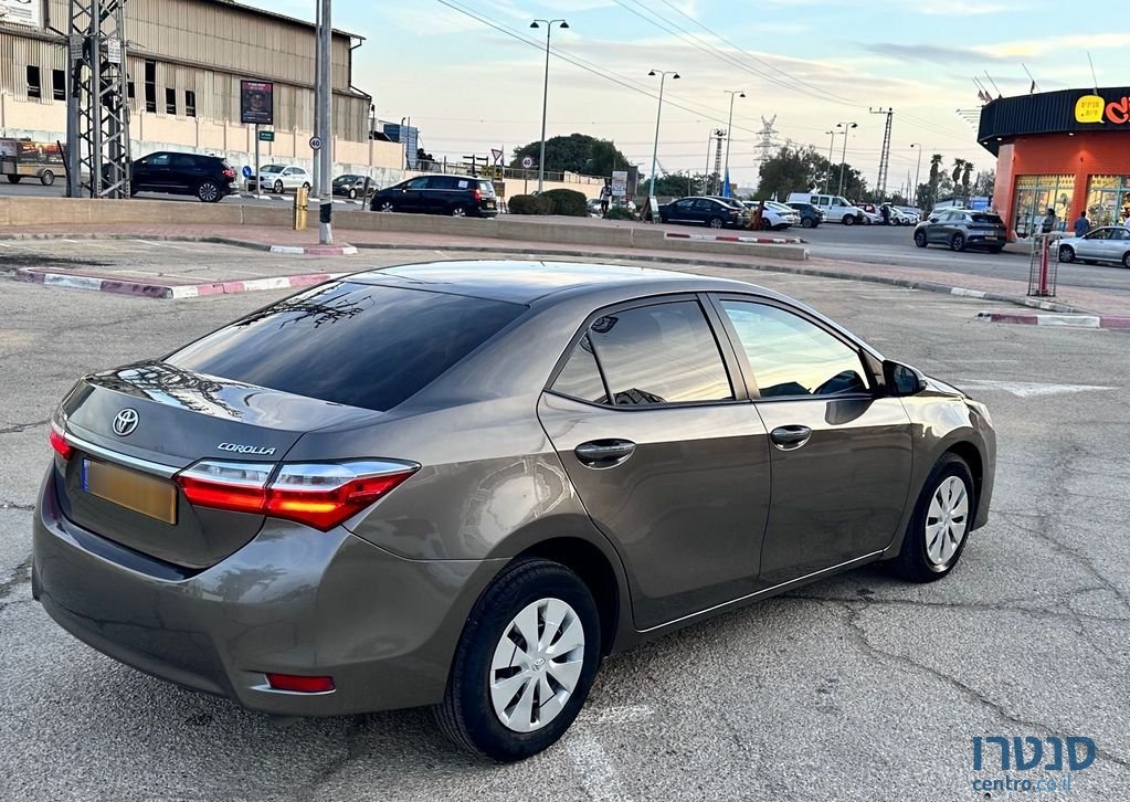 2018' Toyota Corolla טויוטה קורולה photo #3