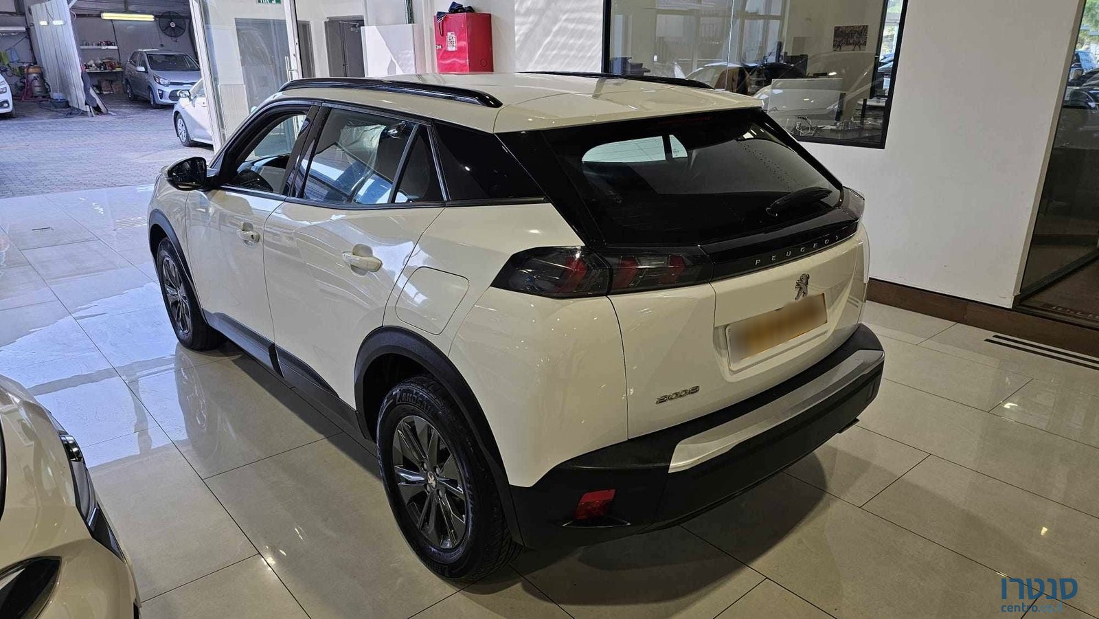 2021' Peugeot 2008 photo #4