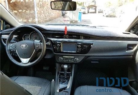 2013' Toyota Corolla photo #5