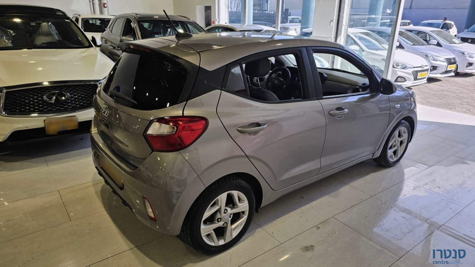 2022' Hyundai i10 photo #3