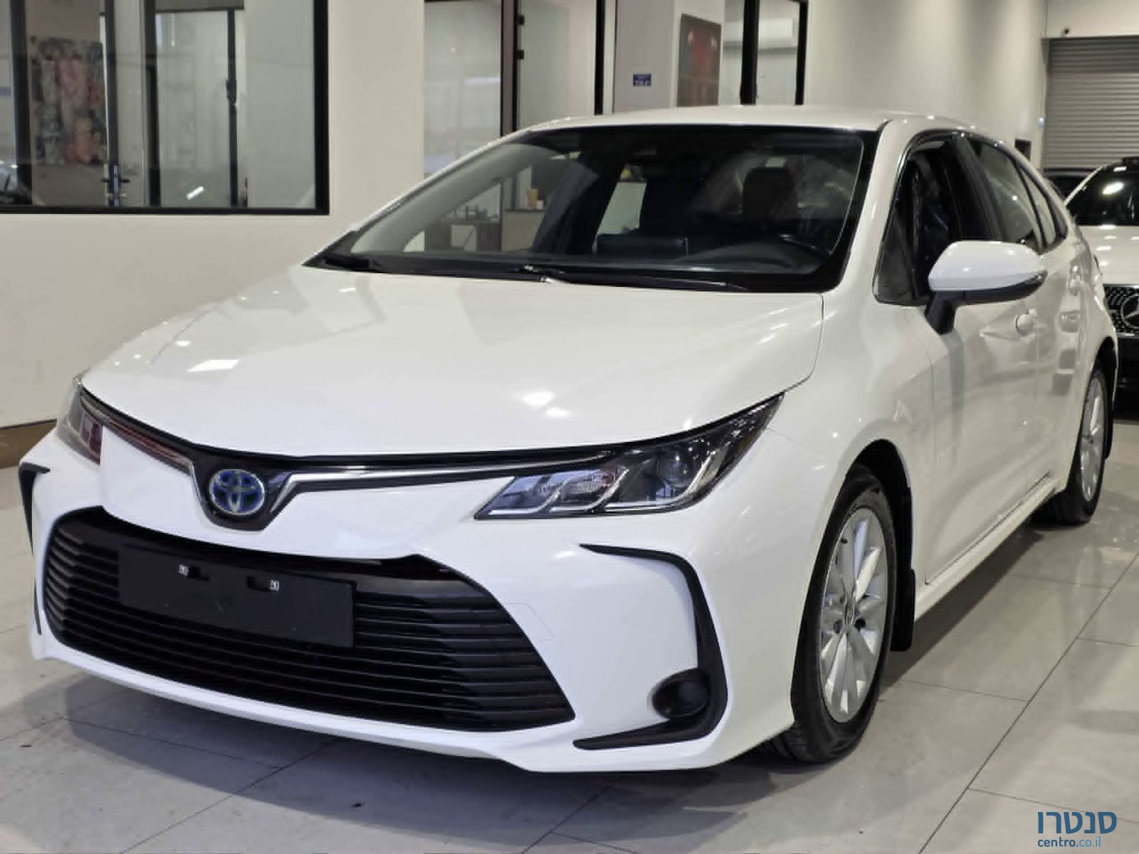 2022' Toyota Corolla photo #2