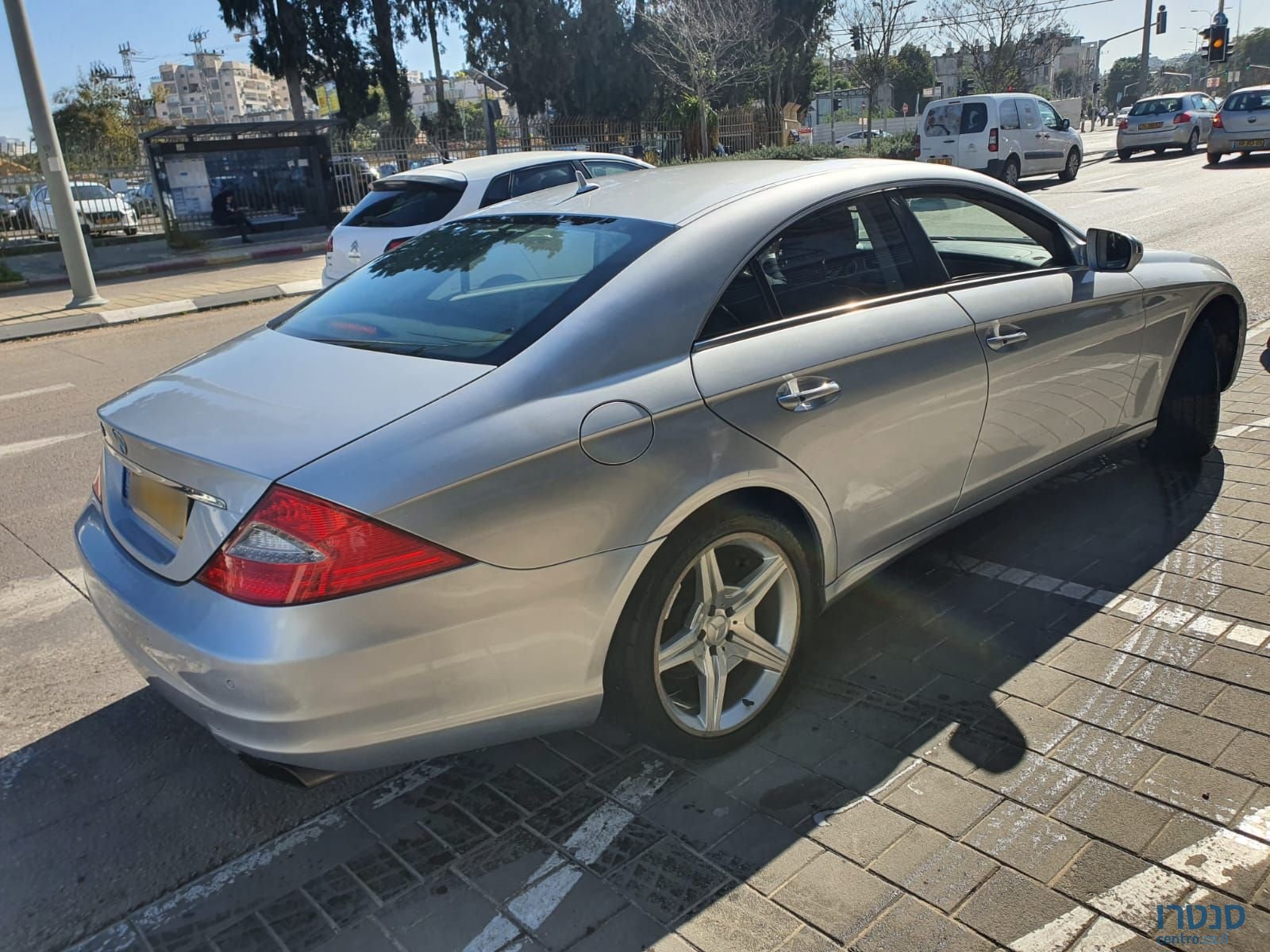 2010' Mercedes-Benz 500 מרצדס photo #1