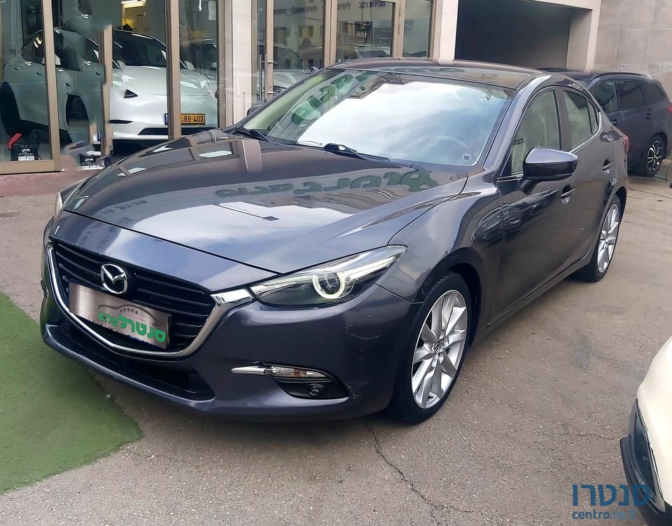 2018' Mazda 3 photo #2