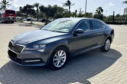 2021' Skoda Superb Ambition