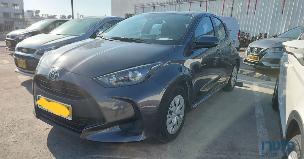 2020' Toyota Yaris טויוטה יאריס photo #1