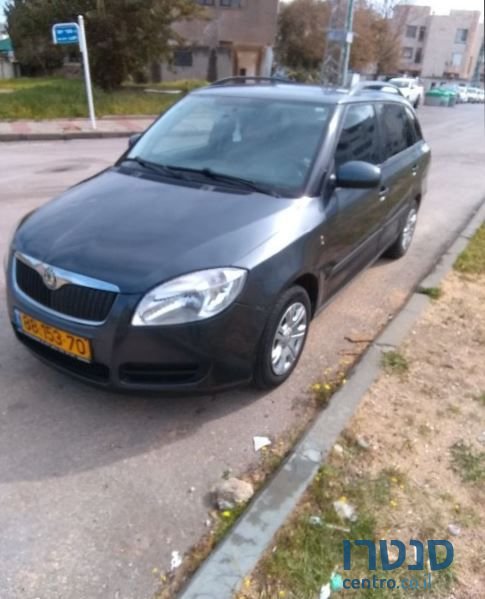2010' Skoda Fabia סקודה פאביה photo #3