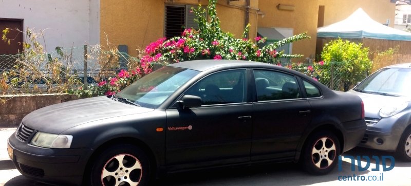 1999' Volkswagen Passat photo #1