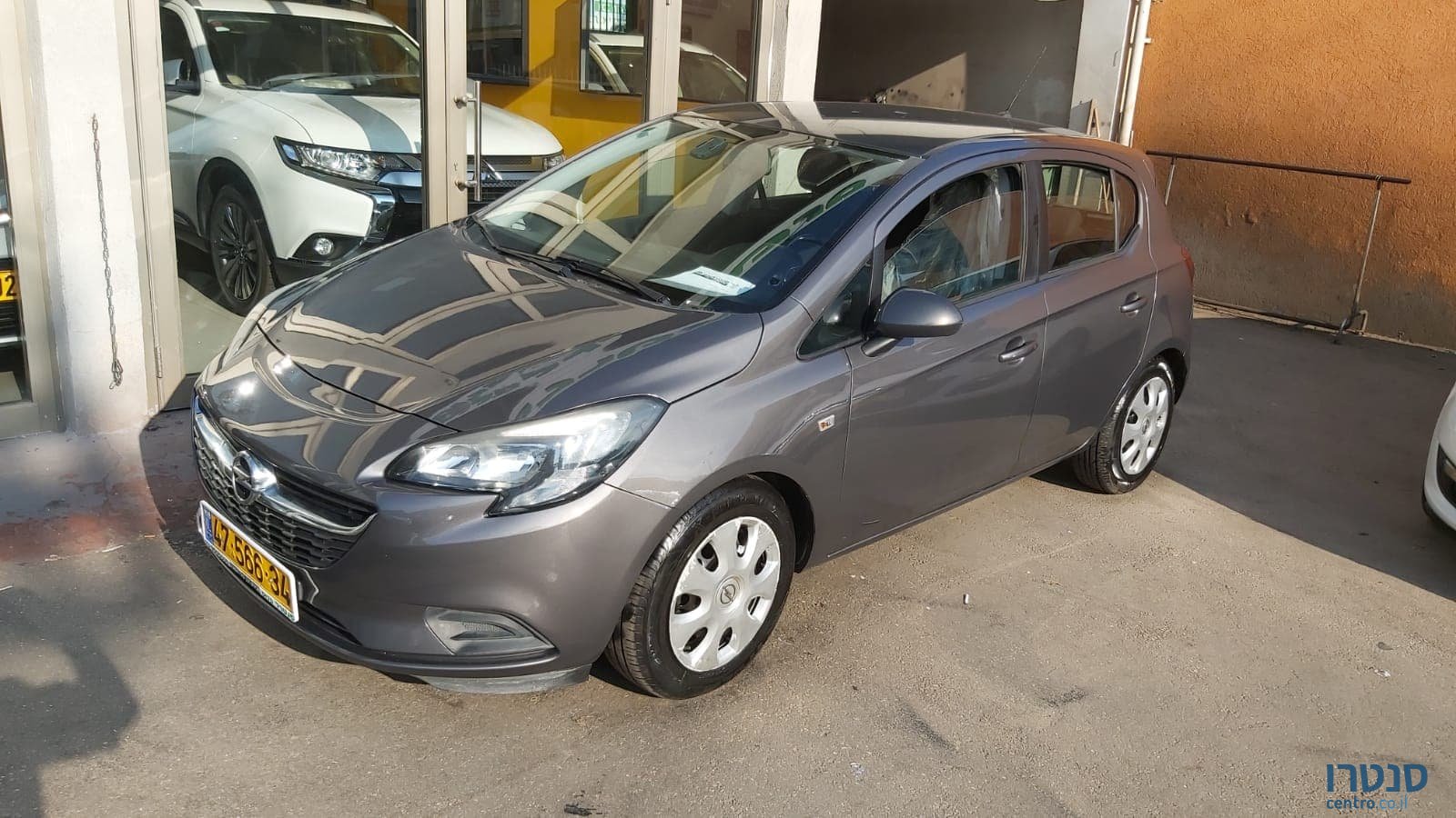 2016' Opel Corsa photo #1