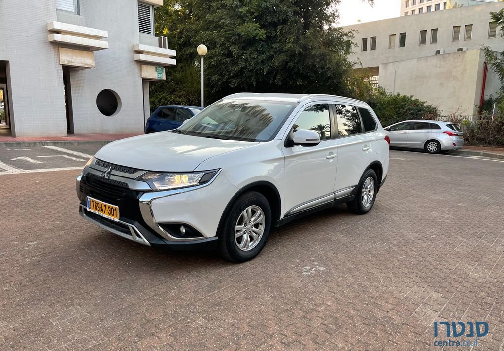 2019' Mitsubishi Outlander מיצובישי אאוטלנדר photo #2