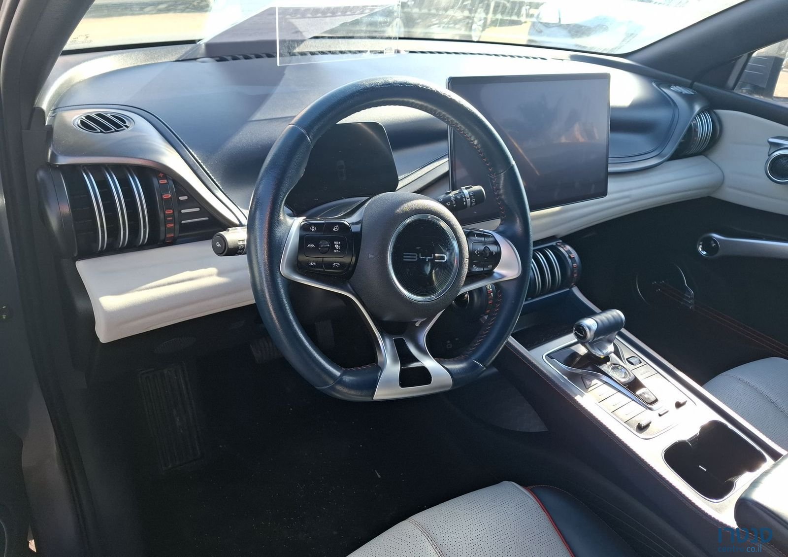 2023' BYD Atto 3 בי.ווי.די אטו 3 photo #2