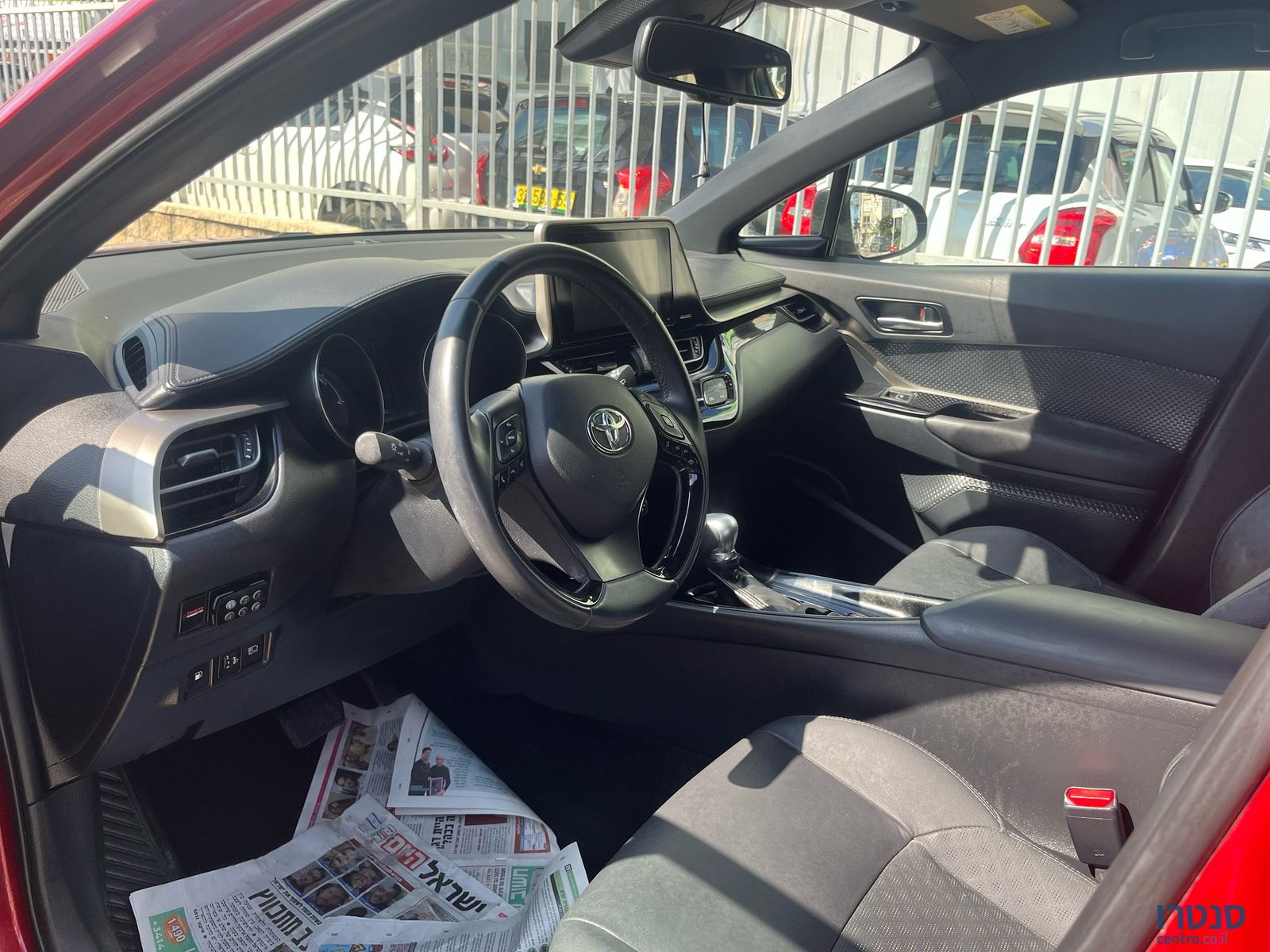 2018' Toyota C-HR photo #2