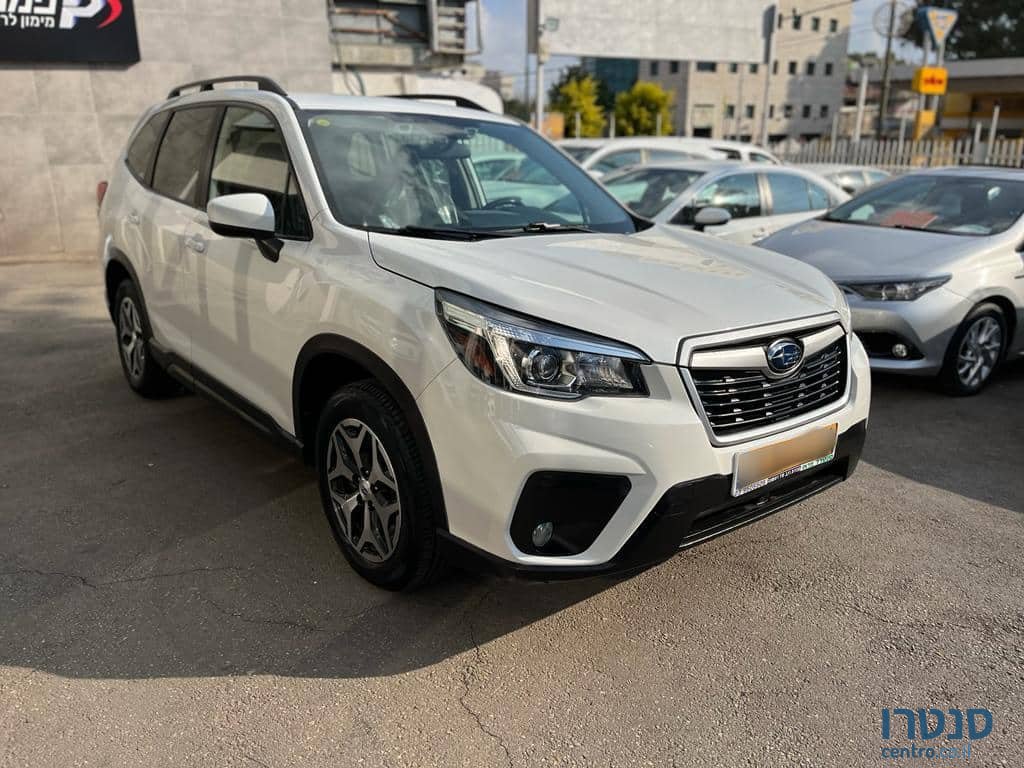 2019' Subaru Forester photo #2