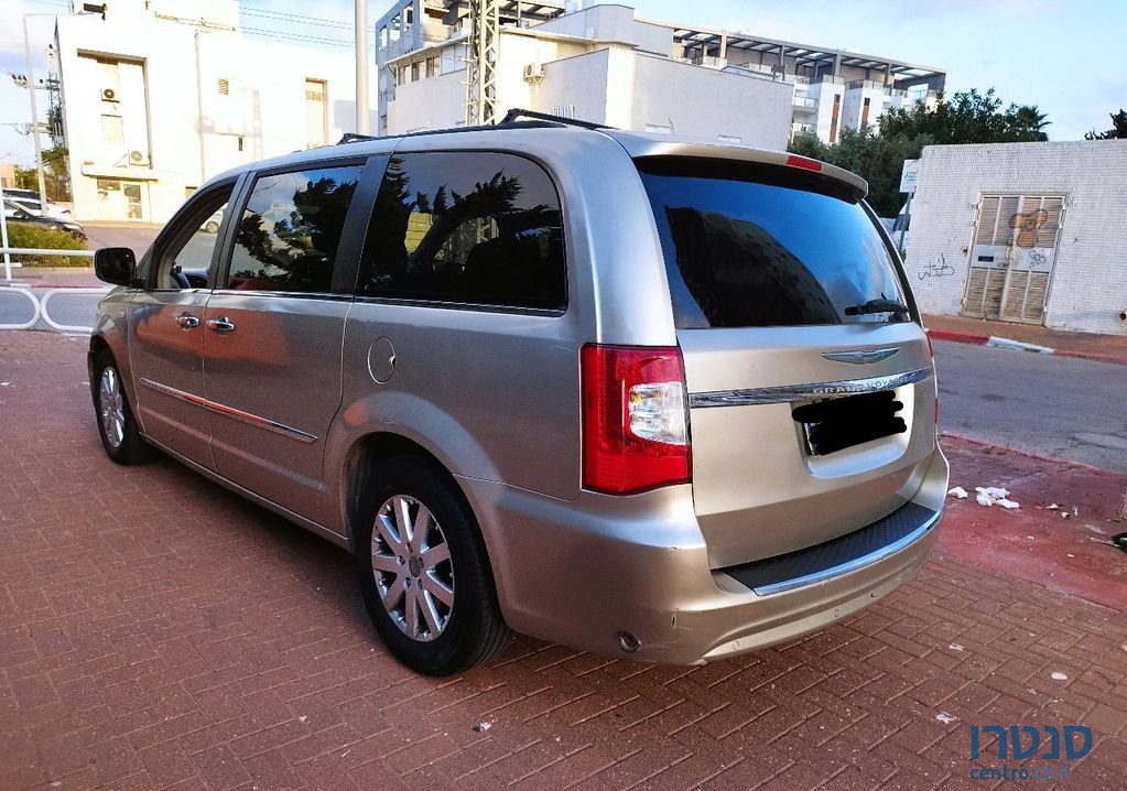 2013' Chrysler Grand Voyager קרייזלר גראנד וויאג'ר photo #1