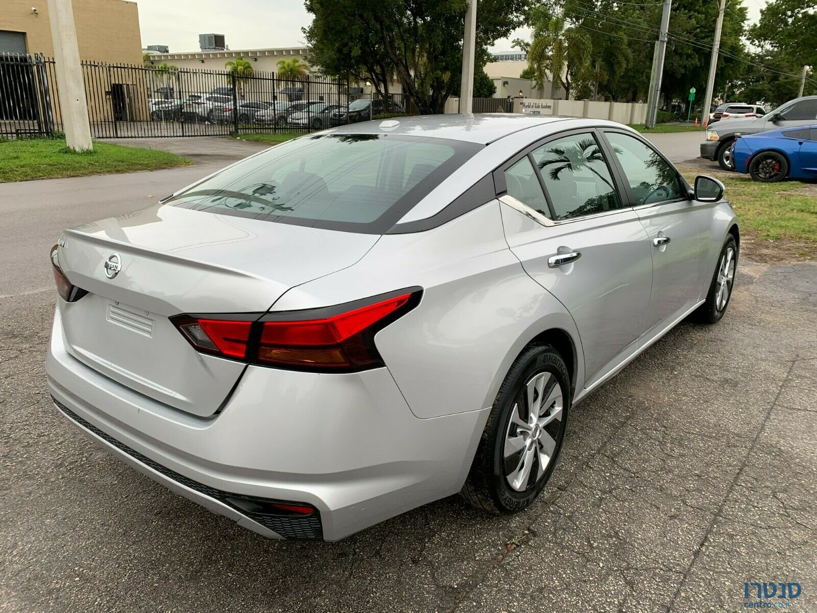 2020' Nissan Altima photo #5