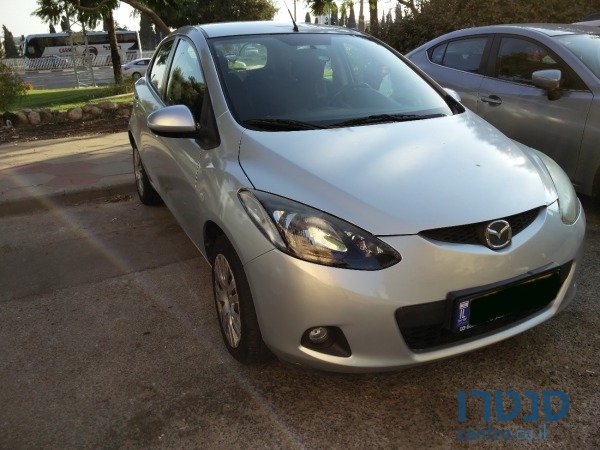 2010' Mazda 2 photo #1