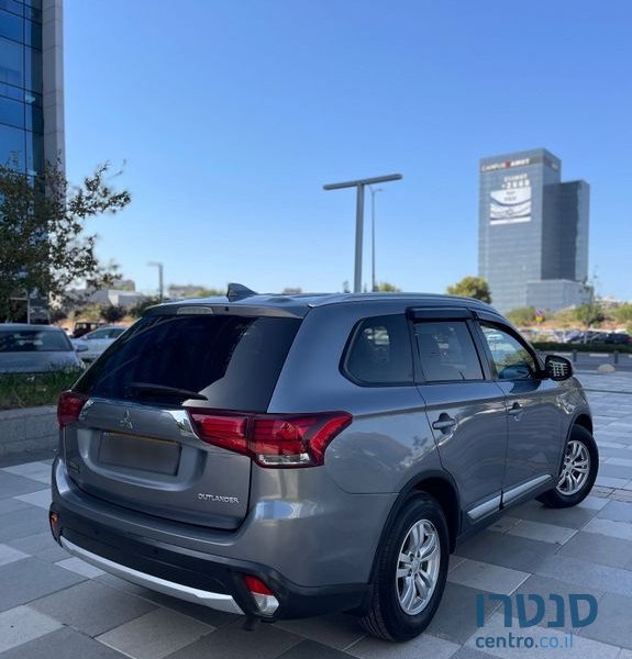 2017' Mitsubishi Outlander מיצובישי אאוטלנדר photo #4