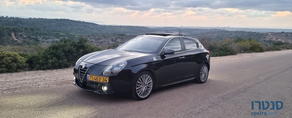 2015' Alfa Romeo Giulietta אלפא רומיאו ג'ולייטה photo #4
