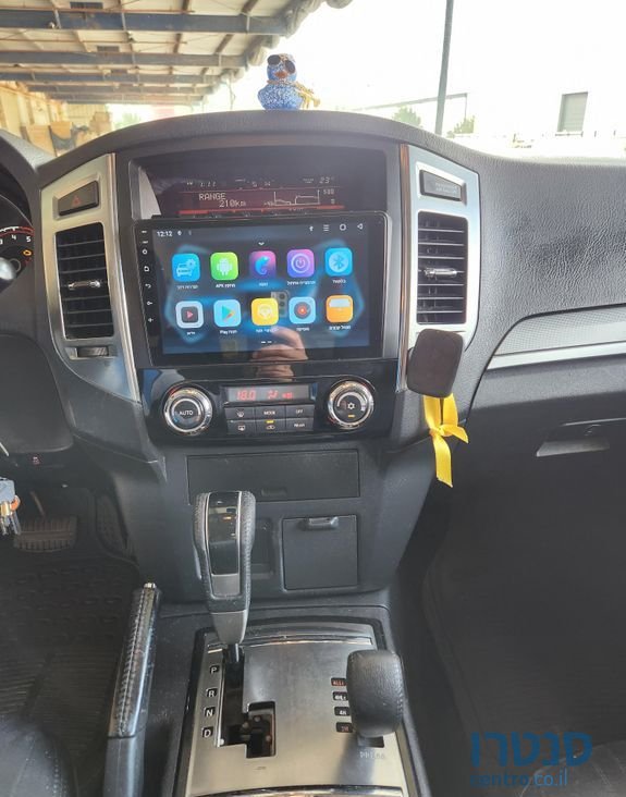 2015' Mitsubishi Pajero מיצובישי פג'רו photo #5