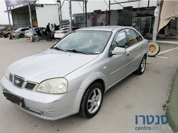 2004' Chevrolet Optra photo #2