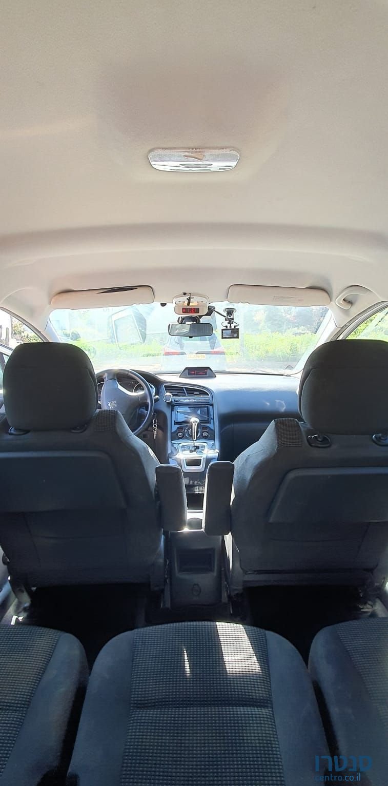 2013' Peugeot 5008 פיג'ו photo #5