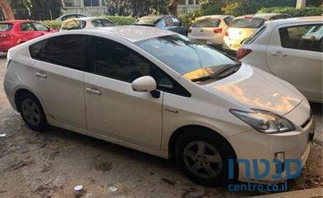 2010' Toyota Prius טויוטה פריוס photo #4