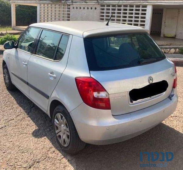 2010' Skoda Fabia סקודה פאביה photo #2