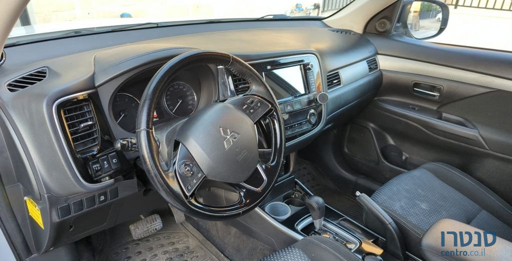 2017' Mitsubishi Outlander מיצובישי אאוטלנדר photo #3