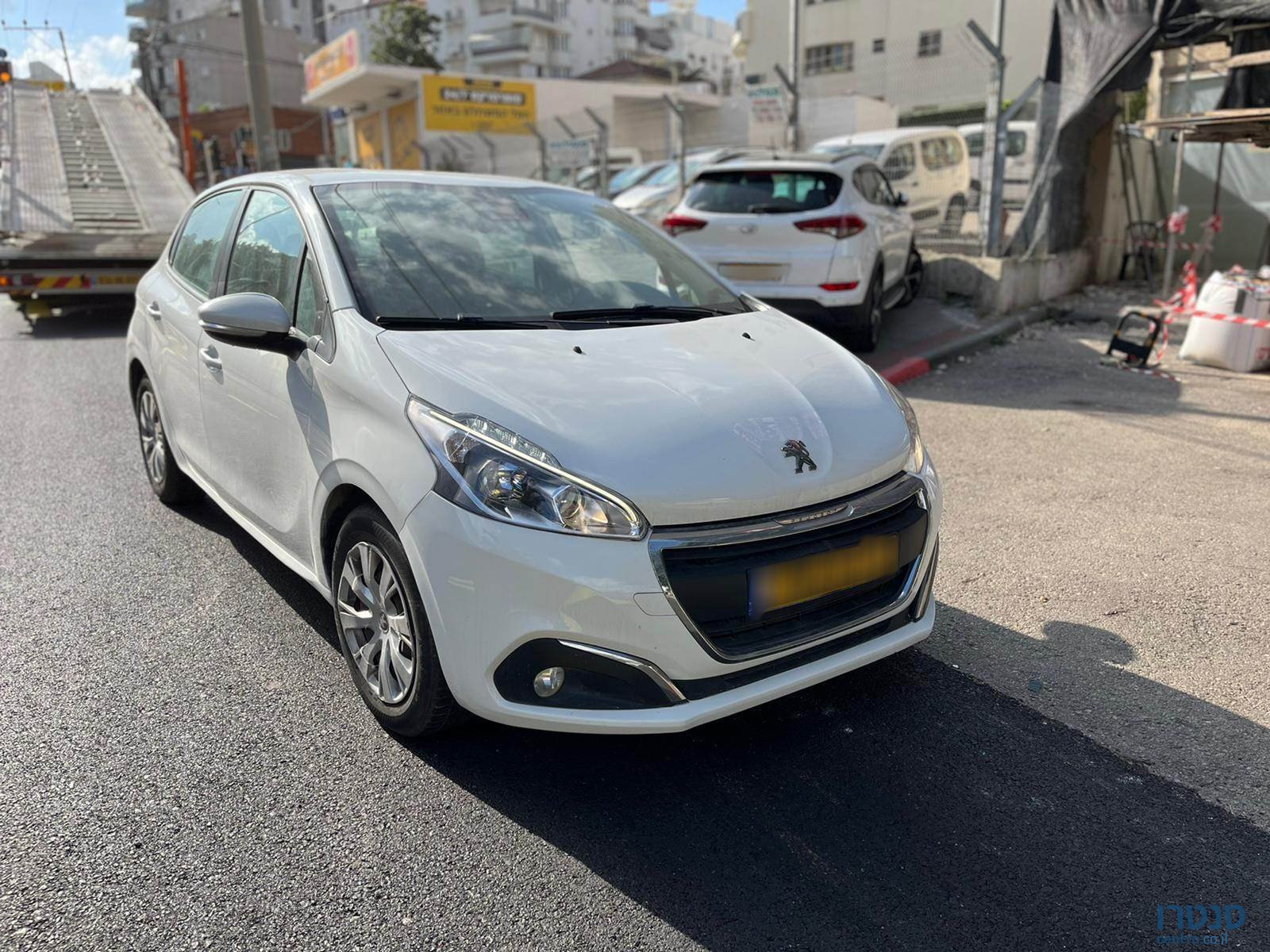 2020' Peugeot 208 photo #1