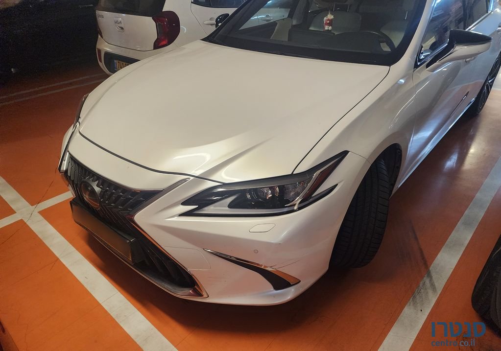 2022' Lexus Es300H לקסוס photo #1