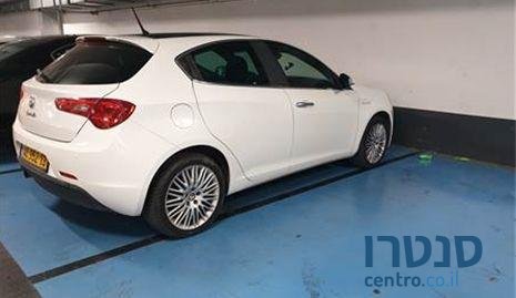 2012' Alfa Romeo Giulietta אלפא רומאו ג'ולייטה photo #2