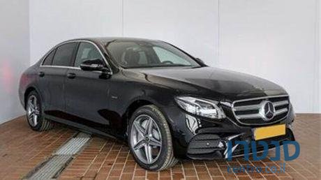 2019' Mercedes-Benz E-300E Amg מרצדס photo #2