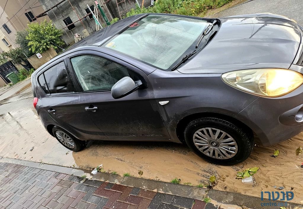 2011' Hyundai i20 יונדאי photo #5
