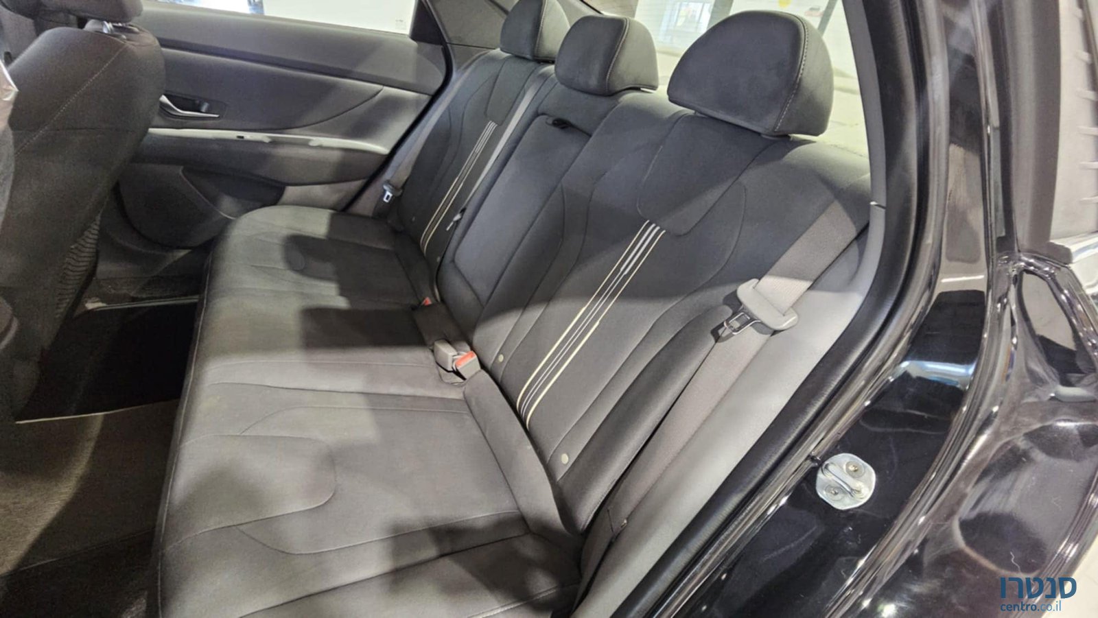 2022' Hyundai Elantra photo #7